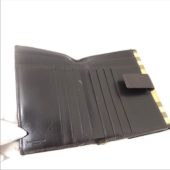 ❤️PRETTY❤️Authentic Burberry Wallet❤️ - Picture 2 of 10